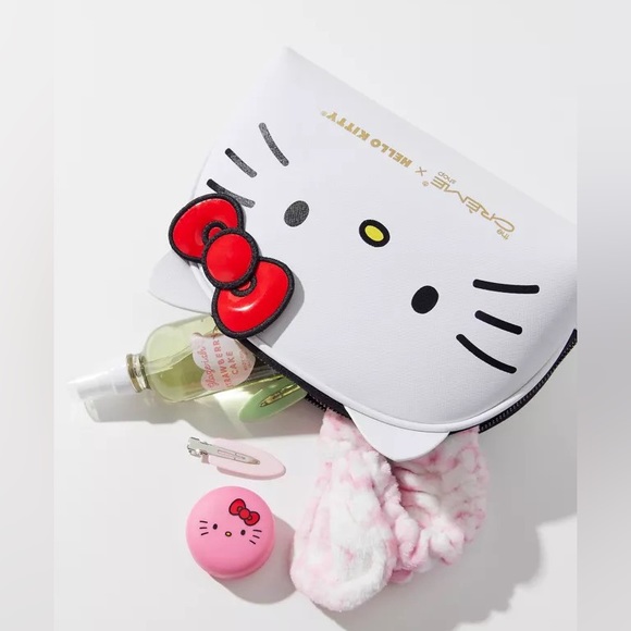 Hello Kitty And Friends Dome Travel Pouch (Red Bow) - Picture 5 of 5